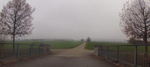 Birrfeld unter dem Nebel